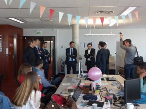 Alexandre Bompard en visite sur le plateau Théophraste 1Kubator Bordeaux